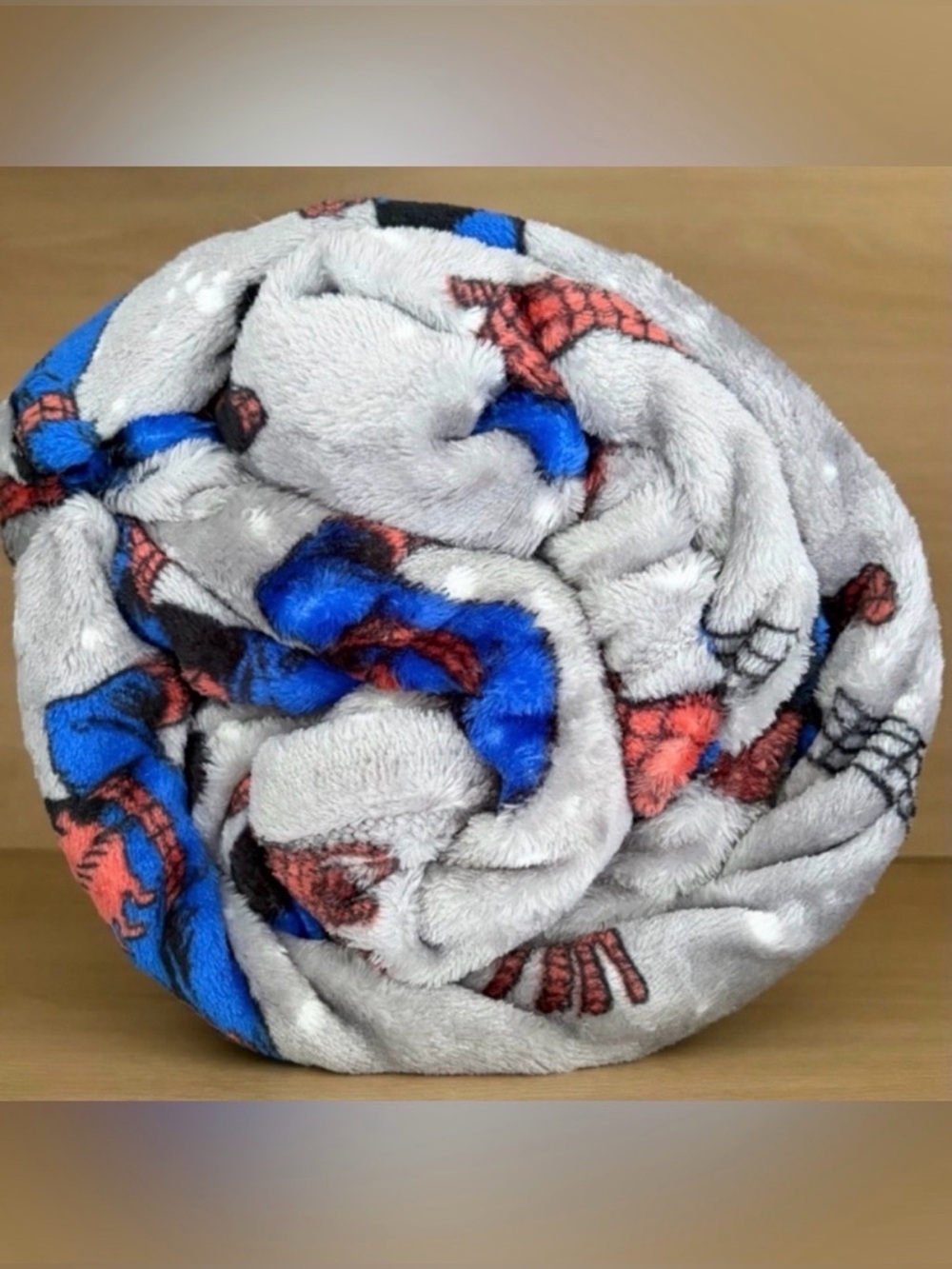 ✨$15✨NWT•Marvel Spider-Man Supersoft Oversized Plush Throw Blanket | 5’x6’ NWT - Picture 3 of 4